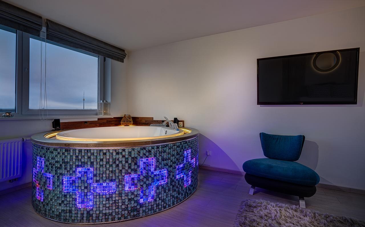 June Street Spa Apartments 维尔纽斯 外观 照片