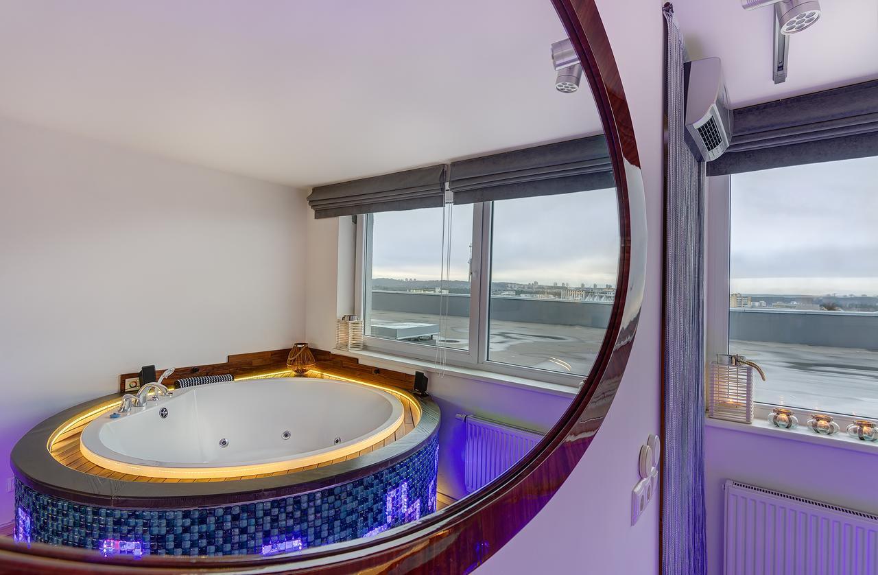 June Street Spa Apartments 维尔纽斯 外观 照片
